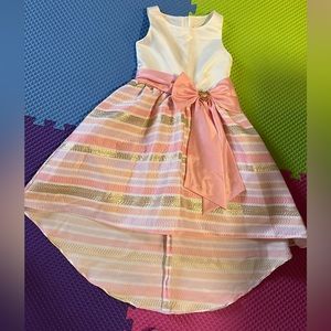 Beautiful Dress for special occasions size 8 . used only once or twice